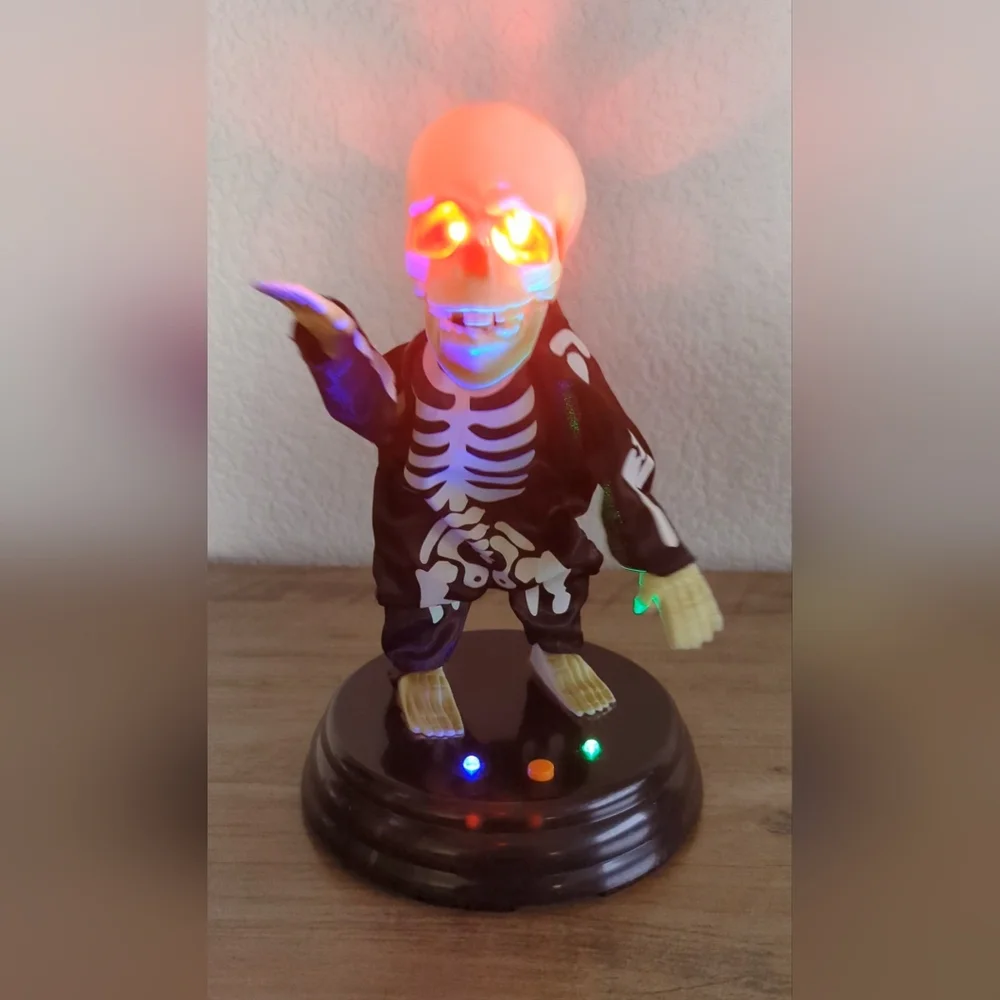 Rare 2011 Gemmy Halloween GRAVE RAVERS Animated Dancing Skeleton Plays Dynamite